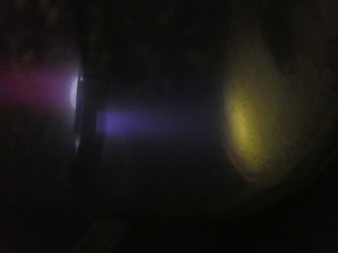 Elektronen ballern gegen den Glasboden 01